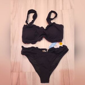 NWT Cupshe Size Small Black Bikini with Ruffle Trim